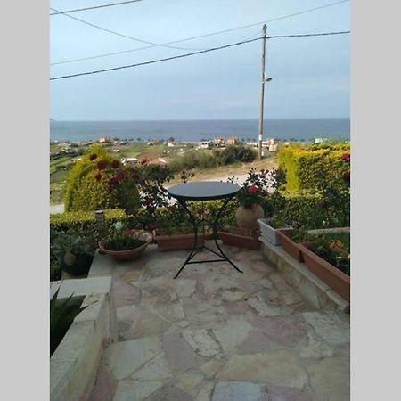 Villa Roses-Mourteri Exterior photo