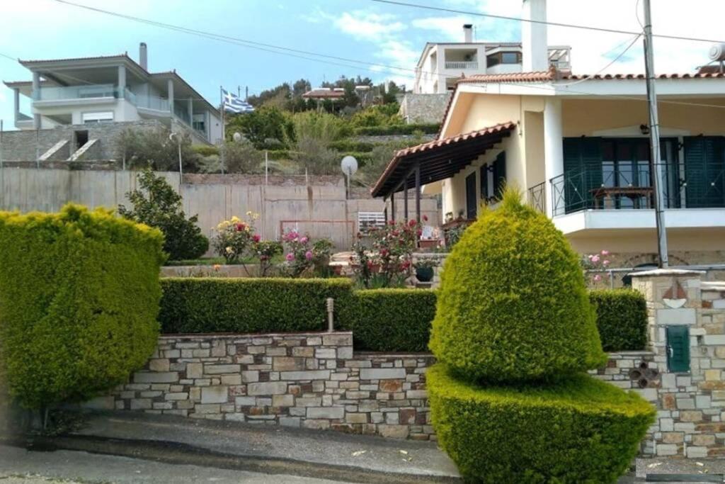 Villa Roses-Mourteri Exterior photo